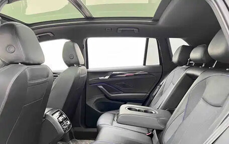 Volkswagen Tiguan, 2025 год, 4 280 013 рублей, 22 фотография