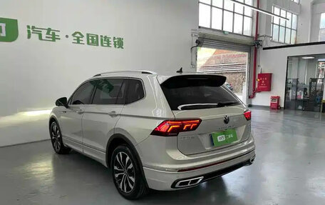 Volkswagen Tiguan II, 2022 год, 2 200 013 рублей, 4 фотография