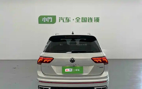 Volkswagen Tiguan II, 2022 год, 2 200 013 рублей, 5 фотография