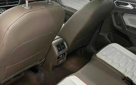 Volkswagen Tiguan II, 2022 год, 2 200 013 рублей, 21 фотография