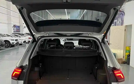 Volkswagen Tiguan II, 2022 год, 2 200 013 рублей, 24 фотография