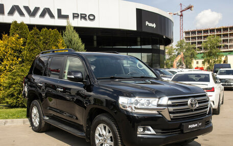 Toyota Land Cruiser 200, 2018 год, 7 250 000 рублей, 2 фотография