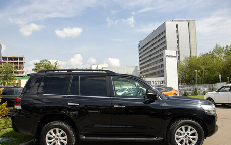 Toyota Land Cruiser 200, 2018 год, 7 250 000 рублей, 3 фотография
