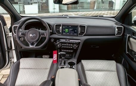 KIA Sportage IV рестайлинг, 2018 год, 1 795 000 рублей, 16 фотография