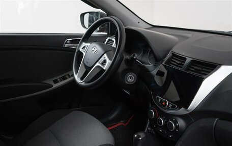Hyundai Solaris II рестайлинг, 2012 год, 589 000 рублей, 9 фотография