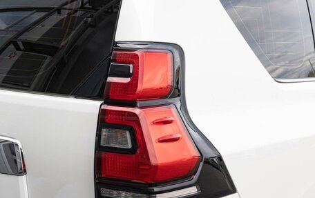 Toyota Land Cruiser Prado 150 рестайлинг 2, 2018 год, 5 090 000 рублей, 10 фотография
