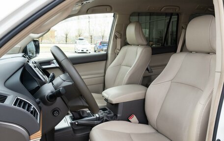 Toyota Land Cruiser Prado 150 рестайлинг 2, 2018 год, 5 090 000 рублей, 15 фотография