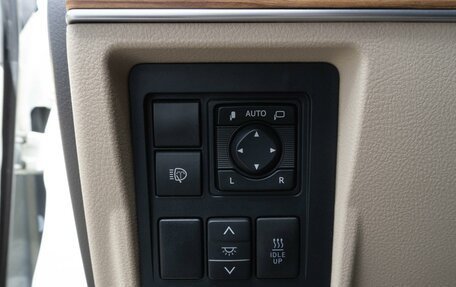 Toyota Land Cruiser Prado 150 рестайлинг 2, 2018 год, 5 090 000 рублей, 23 фотография