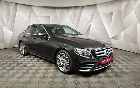 Mercedes-Benz E-Класс, 2019 год, 3 300 000 рублей, 3 фотография
