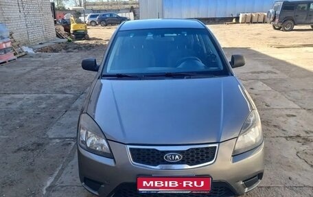 KIA Rio II, 2010 год, 630 000 рублей, 1 фотография