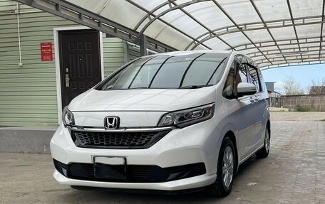 Honda Freed II, 2022 год, 1 540 000 рублей, 1 фотография