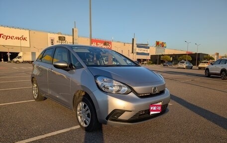 Honda Fit, 2021 год, 1 200 000 рублей, 1 фотография