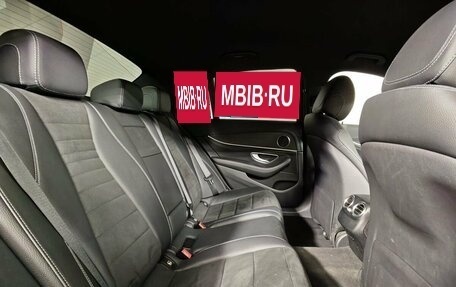 Mercedes-Benz E-Класс, 2019 год, 3 300 000 рублей, 16 фотография