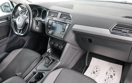 Volkswagen Tiguan II, 2017 год, 1 749 000 рублей, 6 фотография