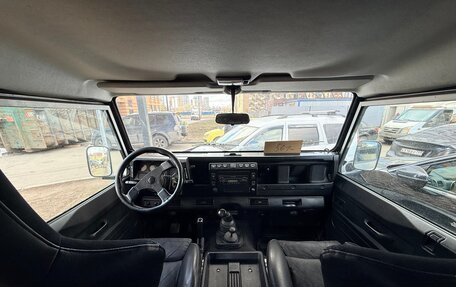 Land Rover Defender I, 2004 год, 1 500 000 рублей, 7 фотография