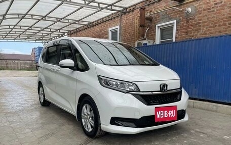 Honda Freed II, 2022 год, 1 540 000 рублей, 2 фотография