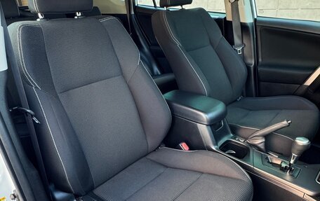 Toyota RAV4, 2018 год, 2 585 000 рублей, 12 фотография