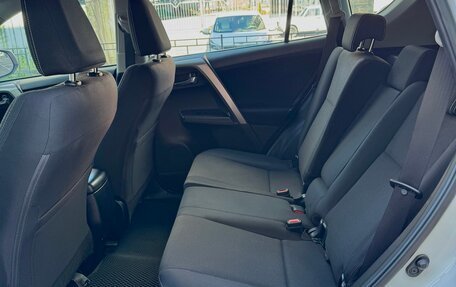 Toyota RAV4, 2018 год, 2 585 000 рублей, 14 фотография