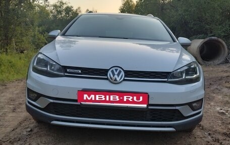Volkswagen Golf VII, 2019 год, 1 800 000 рублей, 3 фотография