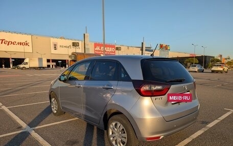 Honda Fit, 2021 год, 1 200 000 рублей, 8 фотография