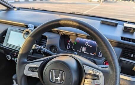 Honda Fit, 2021 год, 1 200 000 рублей, 13 фотография