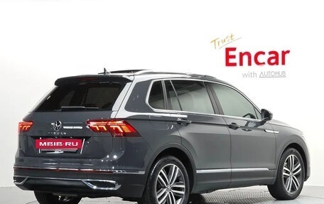 Volkswagen Tiguan II, 2023 год, 3 150 013 рублей, 4 фотография