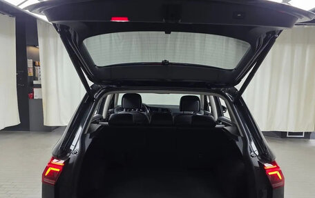 Volkswagen Tiguan II, 2023 год, 3 150 013 рублей, 24 фотография