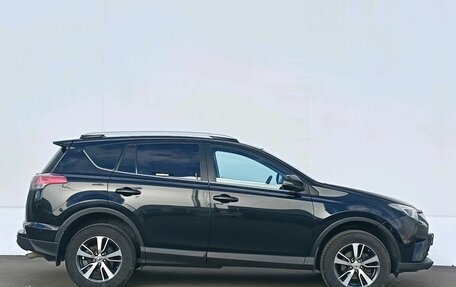 Toyota RAV4, 2018 год, 2 495 000 рублей, 4 фотография