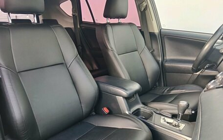 Toyota RAV4, 2018 год, 2 495 000 рублей, 10 фотография