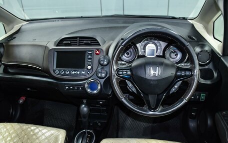 Honda Fit Shuttle I рестайлинг, 2011 год, 899 000 рублей, 12 фотография
