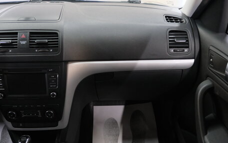 Skoda Yeti I рестайлинг, 2013 год, 1 099 000 рублей, 19 фотография