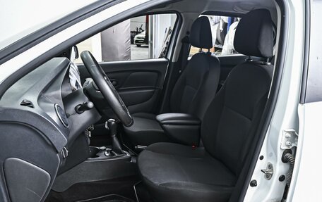 Renault Logan II, 2021 год, 899 000 рублей, 10 фотография