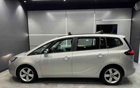 Opel Zafira C рестайлинг, 2012 год, 839 000 рублей, 4 фотография