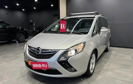 Opel Zafira C рестайлинг, 2012 год, 839 000 рублей, 3 фотография