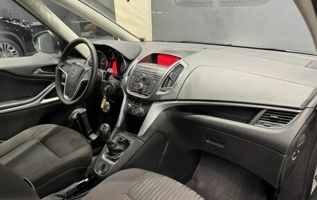 Opel Zafira C рестайлинг, 2012 год, 839 000 рублей, 16 фотография