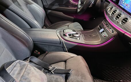 Mercedes-Benz E-Класс, 2017 год, 3 100 000 рублей, 9 фотография