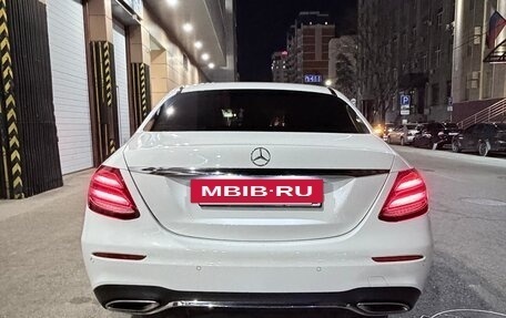 Mercedes-Benz E-Класс, 2017 год, 3 100 000 рублей, 4 фотография