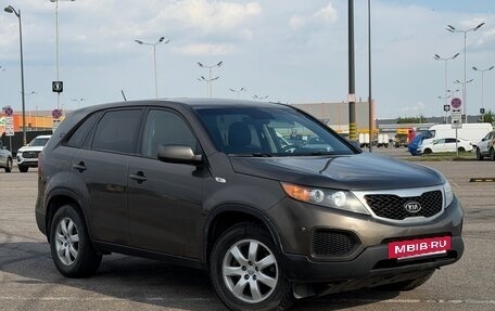 KIA Sorento II рестайлинг, 2011 год, 950 000 рублей, 2 фотография