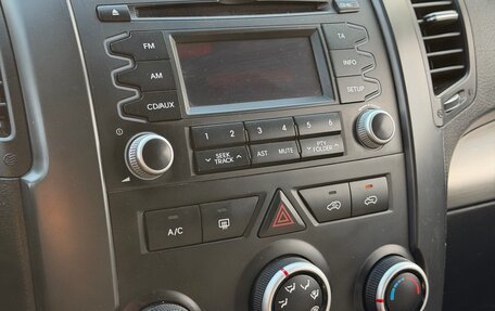KIA Sorento II рестайлинг, 2011 год, 950 000 рублей, 19 фотография