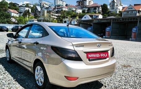 Hyundai Solaris II рестайлинг, 2013 год, 850 000 рублей, 4 фотография