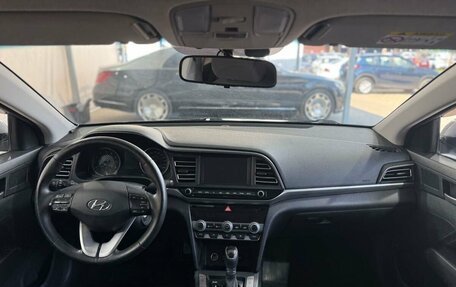 Hyundai Elantra VI рестайлинг, 2019 год, 1 699 000 рублей, 11 фотография