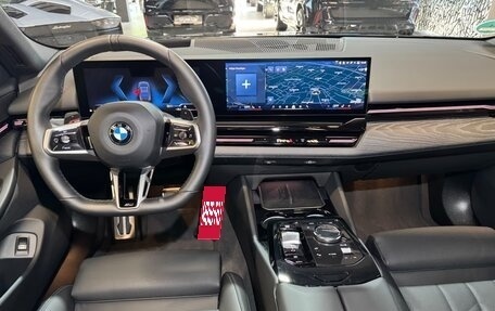 BMW 5 серия, 2024 год, 7 733 800 рублей, 7 фотография