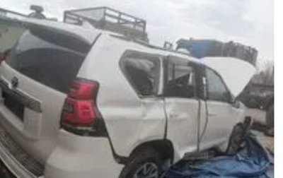 Toyota Land Cruiser Prado 150 рестайлинг 2, 2021 год, 3 000 000 рублей, 1 фотография