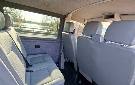 Volkswagen Transporter T5 рестайлинг, 2007 год, 1 800 000 рублей, 13 фотография