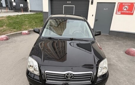 Toyota Avensis III рестайлинг, 2006 год, 790 000 рублей, 3 фотография