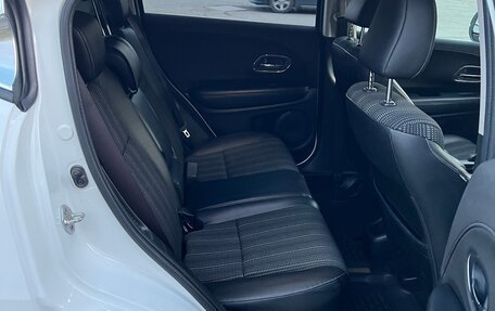 Honda Vezel, 2014 год, 1 400 000 рублей, 16 фотография