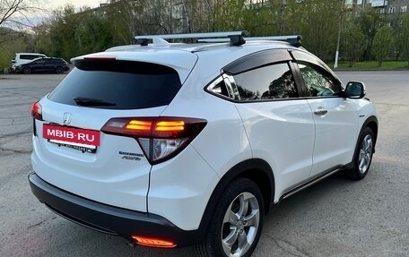 Honda Vezel, 2014 год, 1 400 000 рублей, 10 фотография