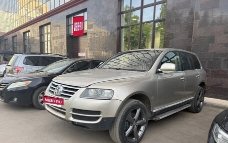 Volkswagen Touareg III, 2005 год, 550 000 рублей, 2 фотография