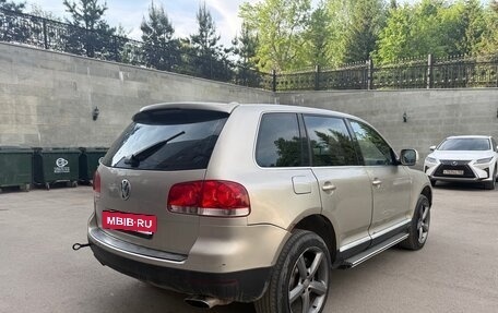 Volkswagen Touareg III, 2005 год, 550 000 рублей, 5 фотография