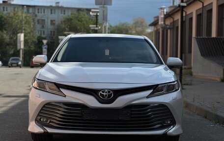 Toyota Camry, 2019 год, 2 150 000 рублей, 2 фотография